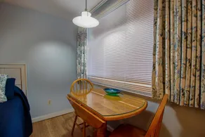 The Holiday House - Image 4