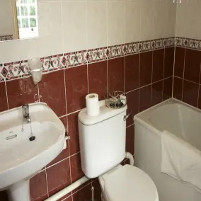 Elme Halll Hotel - Image 3