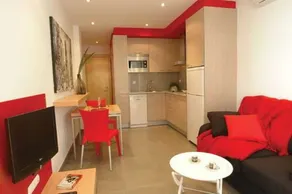 Apartaments Ramblanova - Image 3