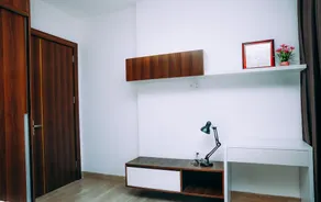 Cozy 2 Bedrooms Apartment Near Dragon Bridge - Image 3