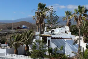 Little house with poolseaand mountainview and big sunterrace for 4 pers - Image 4