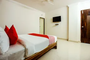 Hotel Wall Street By OYO Rooms - Image 2