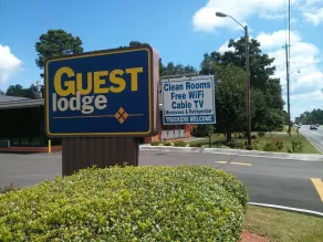 Guest Lodge - Pageland - Image 3