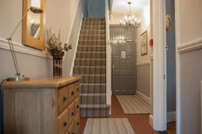 Clayton Guest House - Image 3