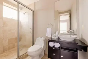 Chic Renovated Pet Friendly Apt W Garden GYM - Image 3