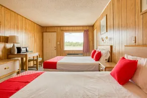 OYO Hotel Breckenridge TX Hubbard Creek Lake - Image 2