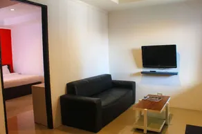 Poleng Suites Hotel - Image 2