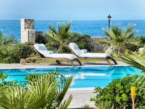 Luxury Villa on Beach in Chersonisos - Image 5