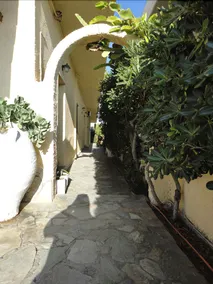 Chrysanthi Apartments - Image 2