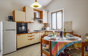 Beautiful Home in Cinigiano With 2 Bedrooms - Image 3