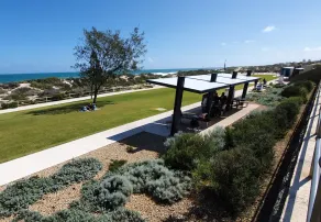 Summer Breeze - Holiday or Business Accommodation - Image 2