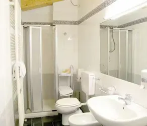 River Hotel - Image 2