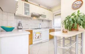 Beautiful Home in Grizane With Wifi and 3 Bedrooms - Image 2