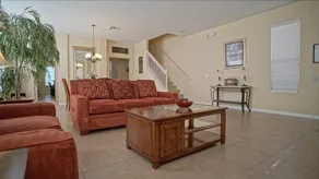 Bella Vida 6 Bedrooms House - Image 3