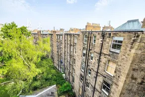 Modern 2BR Home on the Royal Mile! - Image 2