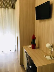 Hotel Le Star - Image 2