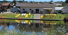 Au Bord De La Rive - Image 3