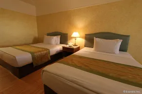 Atrium Hotel - Image 4