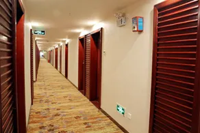 Shenzhen Luohu Railway Station Hotel - West Building - Image 4