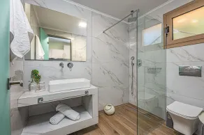 Kozanos Suites with Private Pool - Image 4
