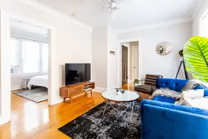 1BR Getaway Apt Modern in Lincoln Square - Image 3