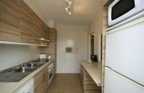 Beautiful Townhouse, Internet, Air Con, 5 Guests - Image 4