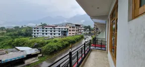 Hotel Chand Himalayan Brothers - Image 4