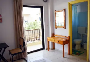 Sleepery studio Meltemi 50m from the sea - Image 4