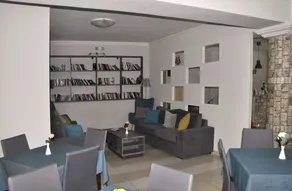 Dollas Hotel - Image 3