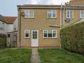 4 Castle Mews - Image 3