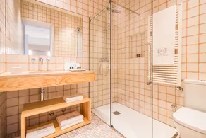 Art Senses | Suites & Rooms - Image 4