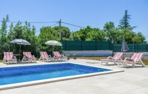 Amazing Home in Trget With Outdoor Swimming Pool, Wifi and 3 Bedrooms - Image 3