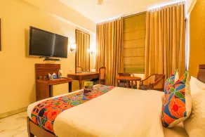 FabHotel Sheronz Piccadily Chowk - Image 2