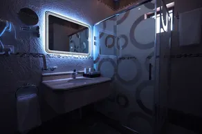 Rose White Hotel - Image 3