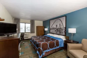 Super 8 by Wyndham Urbandale/Des Moines Area - Image 5