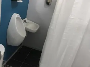 El Gran Hostal - Bed in 8 People Dorm 1 - Image 2