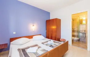 2 bedrooms appartement at Kampor 500 m away from the beach with enclosed garden and wifi - Image 2