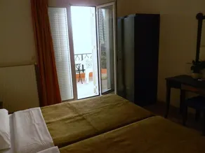 Atlas Studios & Apartments - Image 3