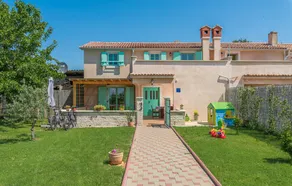 House Ulika - Freshly Renovated, Unique & Rural Style - Image 4
