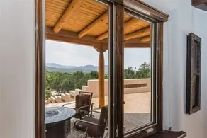 Cielo Lindo - Secluded Southwestern Retreat Within Minutes of Downtown - Image 5