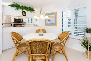 South Seas Beach Cottage - Image 5