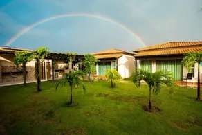 Chal Aconchegante com Vista Jardim em Vila - 06 - Image 2