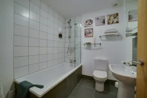 Cs Serviced Apartments - Image 5