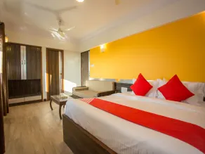 Hotel Suncity - Image 2