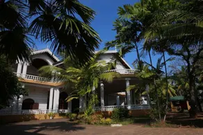 Royal Beach - Image 4