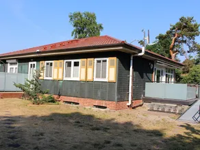 Modern Holiday Home Near Sea in Neuhaus - Image 5