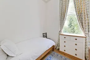 Lovely 2bed Flat in Chelsea With Exclusive Views - Image 4