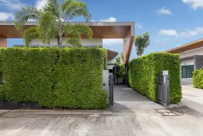 The 8 Pool Villa - Image 3