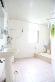 Downtown Center Youth Hostel - Image 3