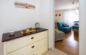 Amazing Apartment in Splitska With 3 Bedrooms and Wifi - Image 4